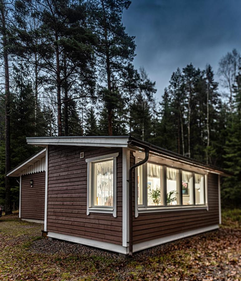 Villa Juhlamenot Oy Soderkulla  Esterno foto